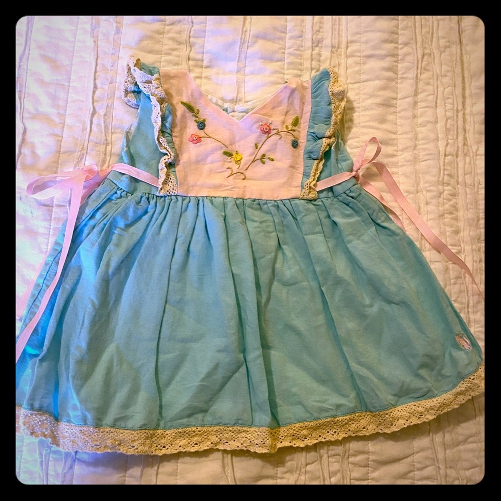 Well Dressed Wolf Grandmas Attic size 18m VGUC